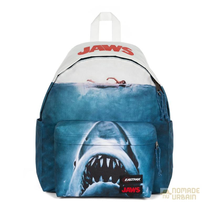 Jaws x Eastpak : La collection de sacs à sortir des crocs de requins