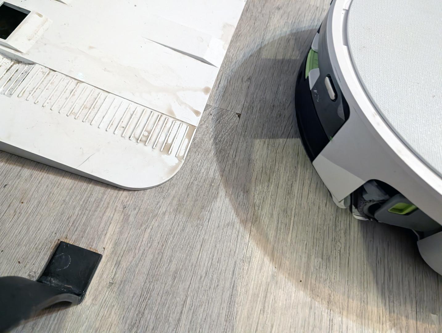 Entretien et accessoires du iRobot Roomba 705 Max : une maintenance minime au quotidien
