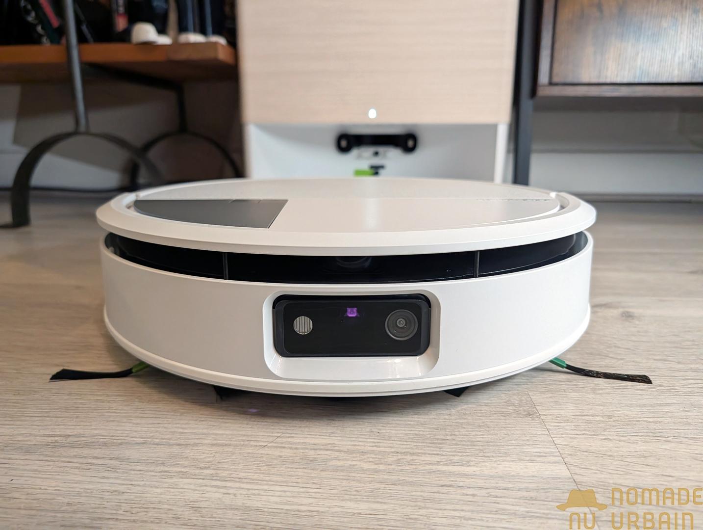 Design du iRobot Roomba 705 Max : Aussi beau, que massif